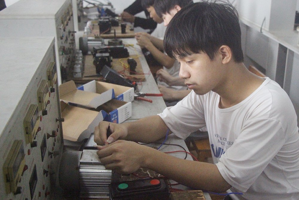 >电子电器应用与维修专业介绍