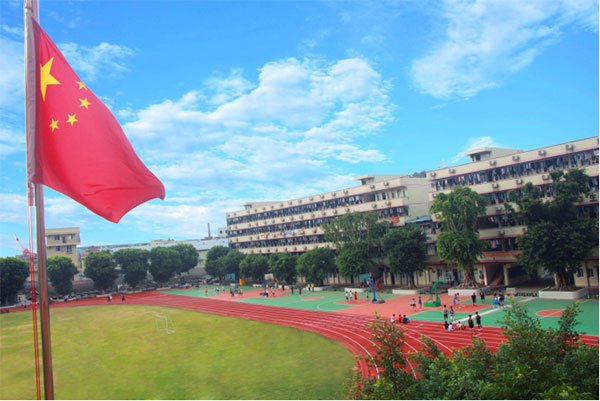分别是特色高中校区和精英中专校区
